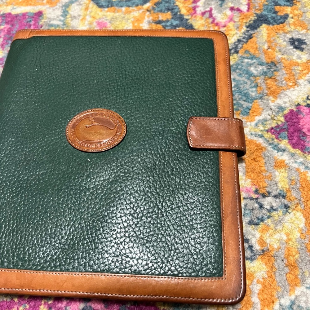 Dooney and bourke vintage portfolio - Picture 2 of 9